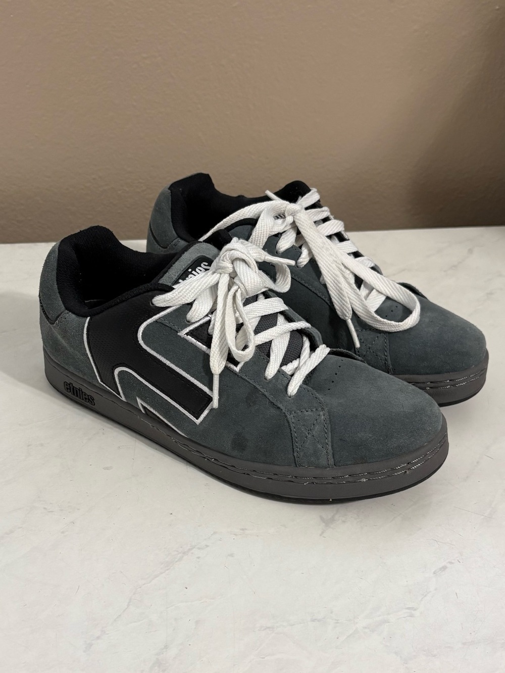 Etnies Men’s 10‎ Vengeance Gray Black Lace Up Sneakers Skate Punk Grunge Y2K